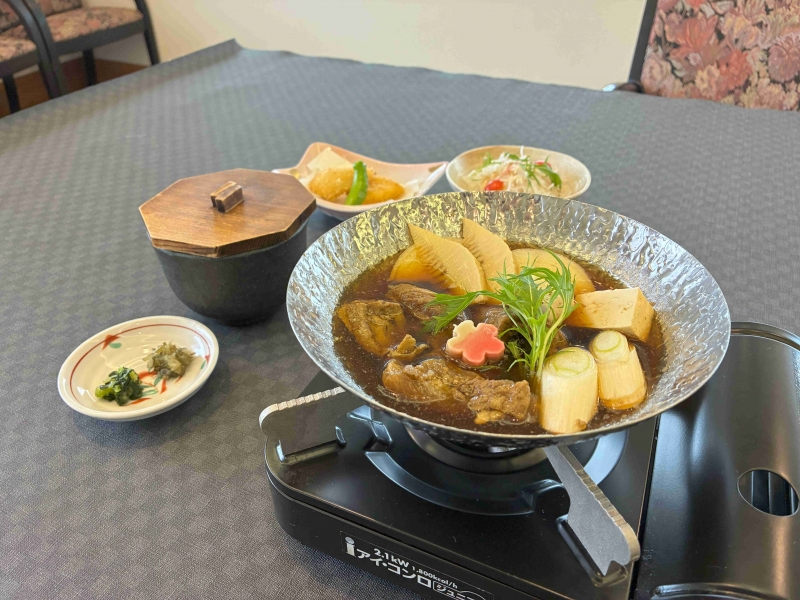牛すじ鍋膳