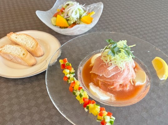 生ハムとモッツァレラチーズの冷製パスタ